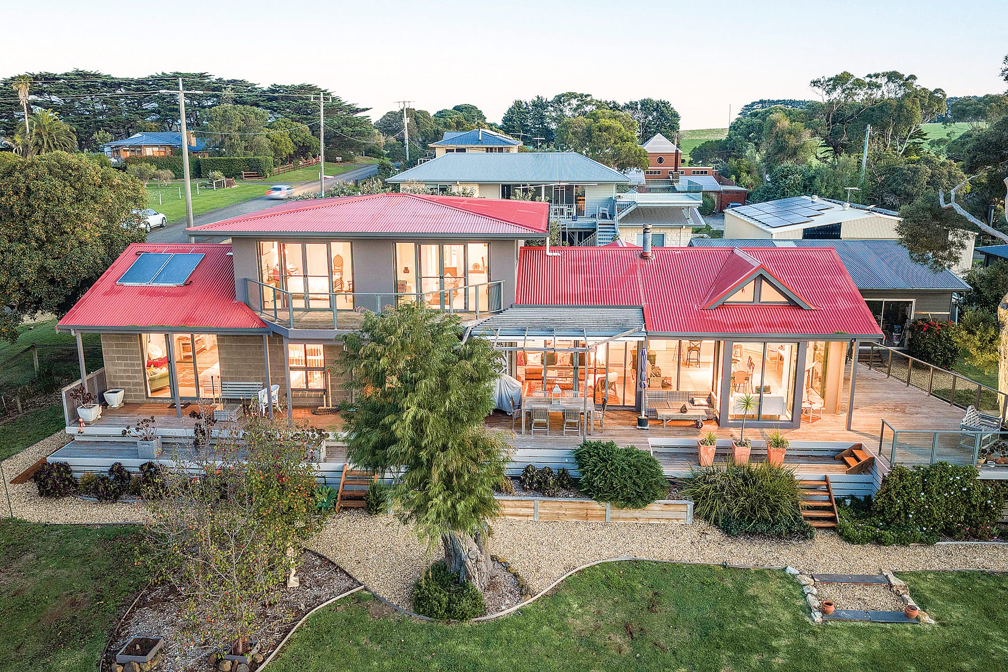 Refined island living on the bay
