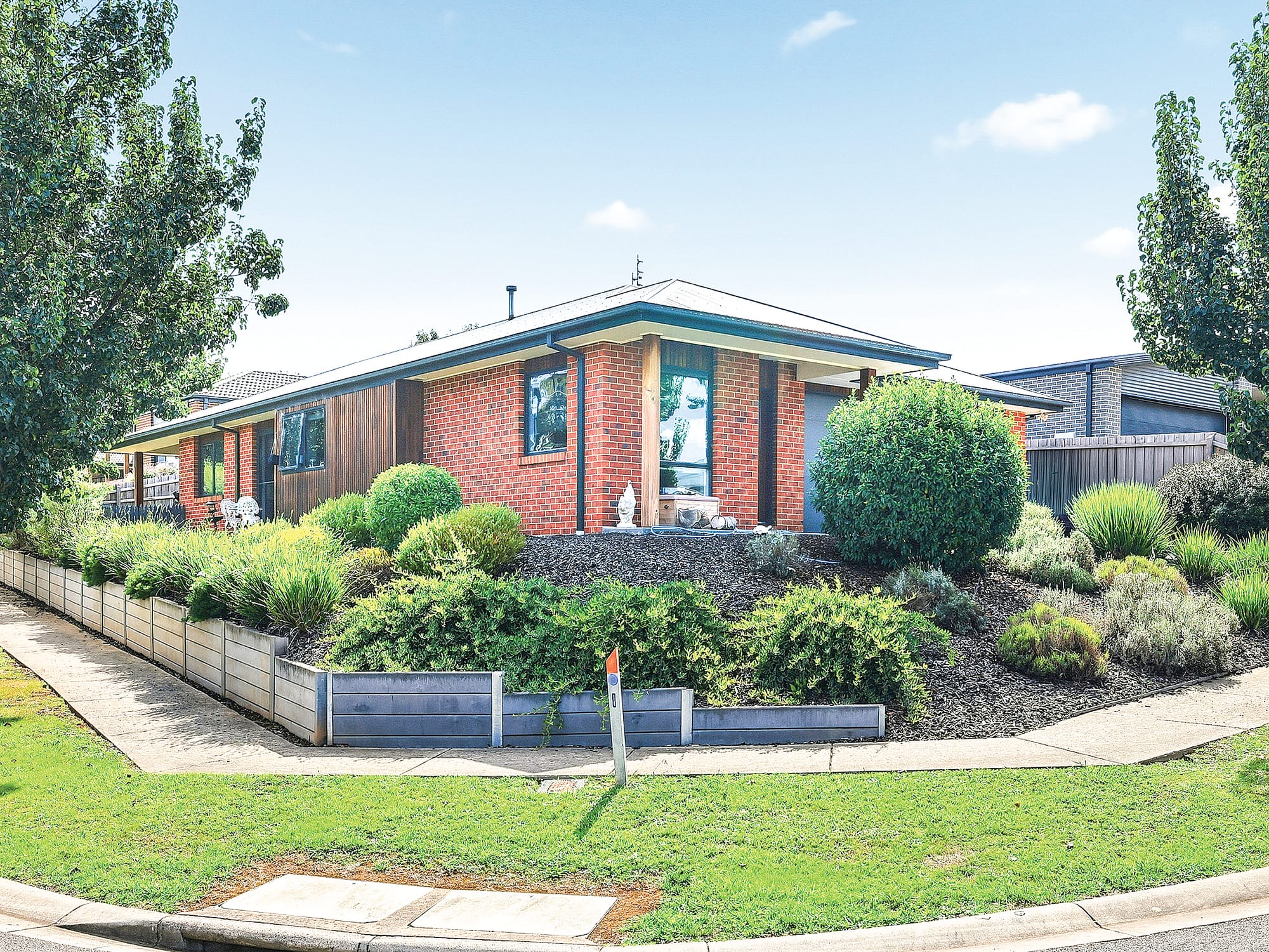 Low-maintenance living beside a leafy reserve