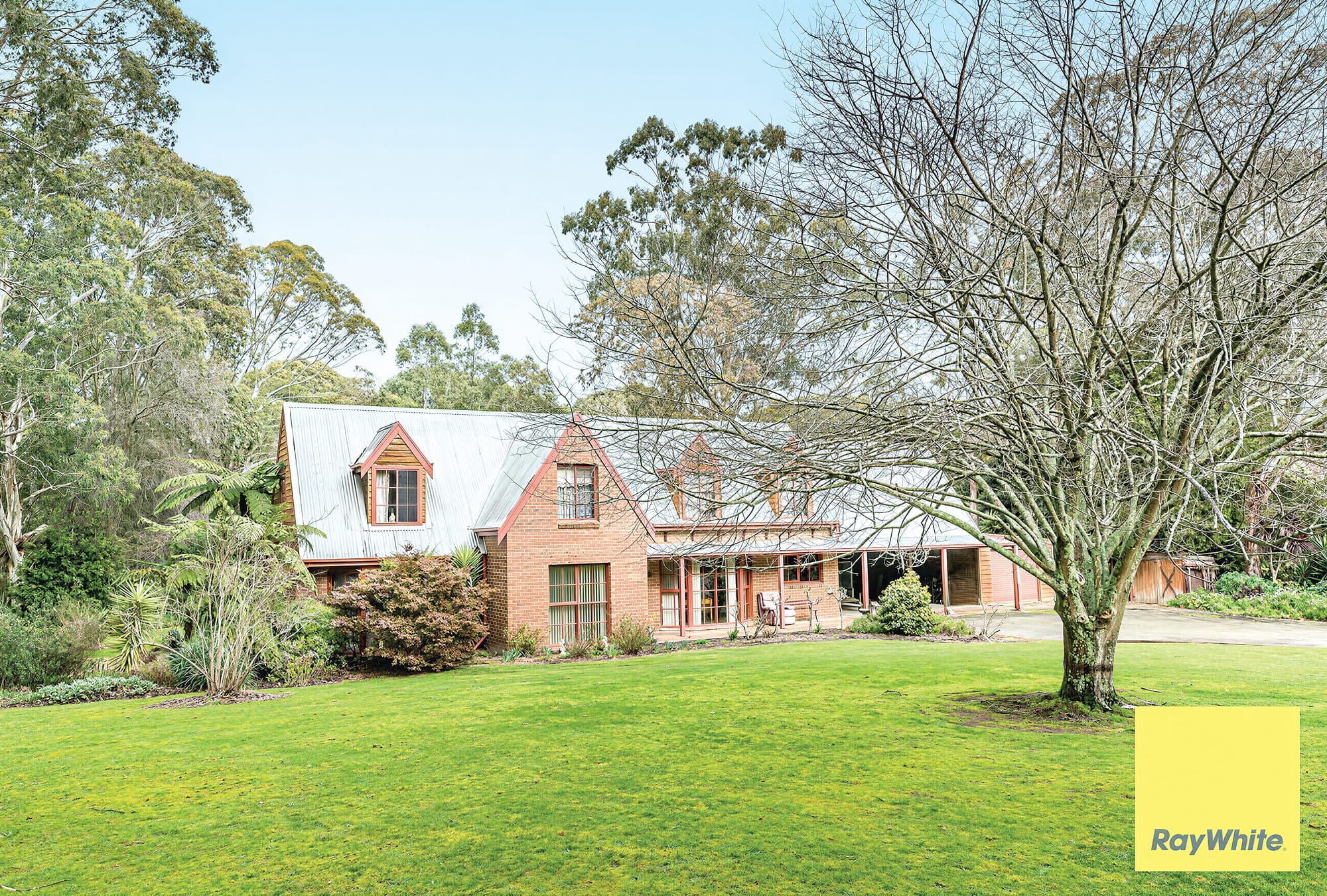 Extra large block still walking distance to town