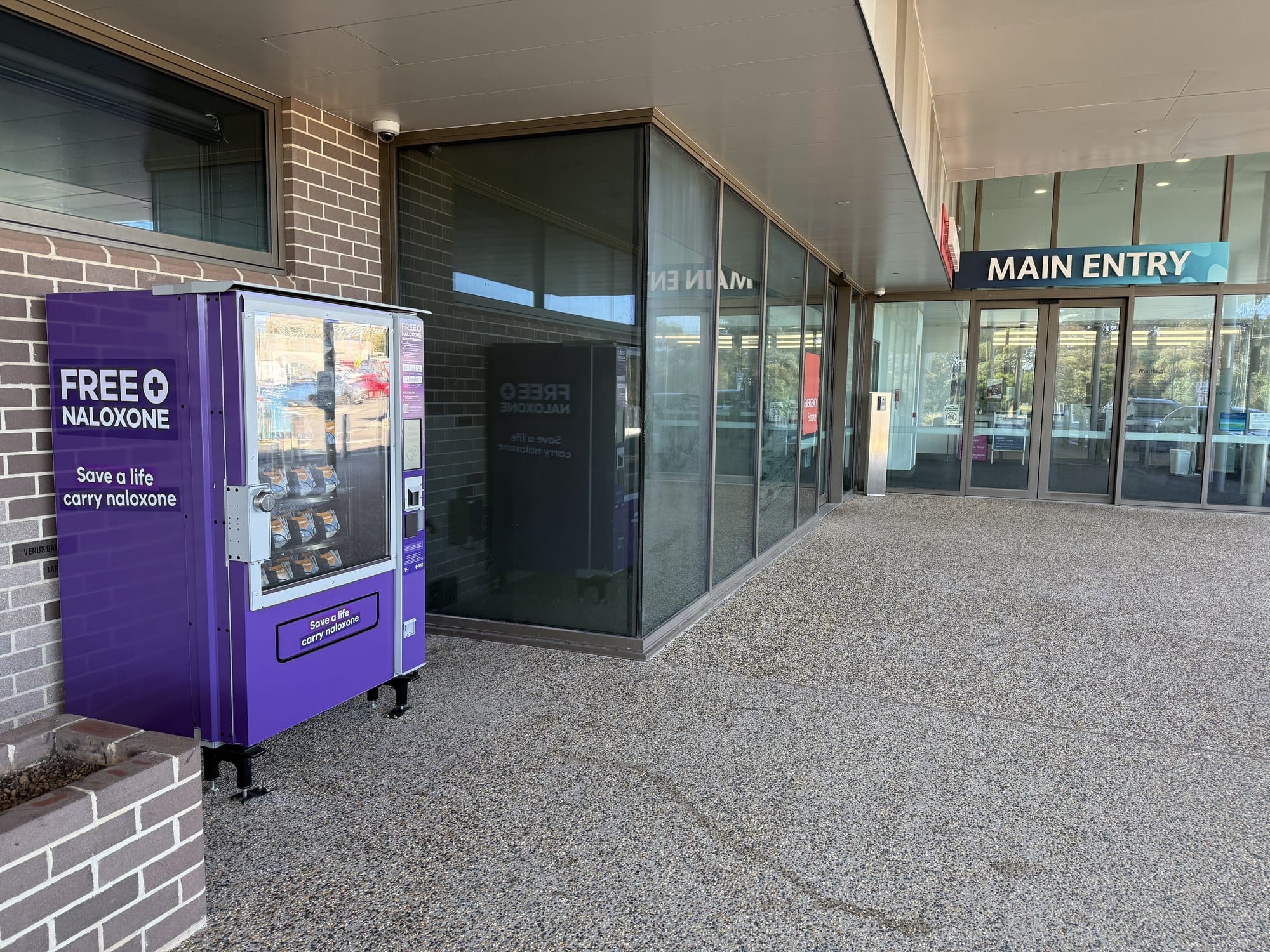 The naloxone vending machine beside the main entry to Wonthaggi Hospital