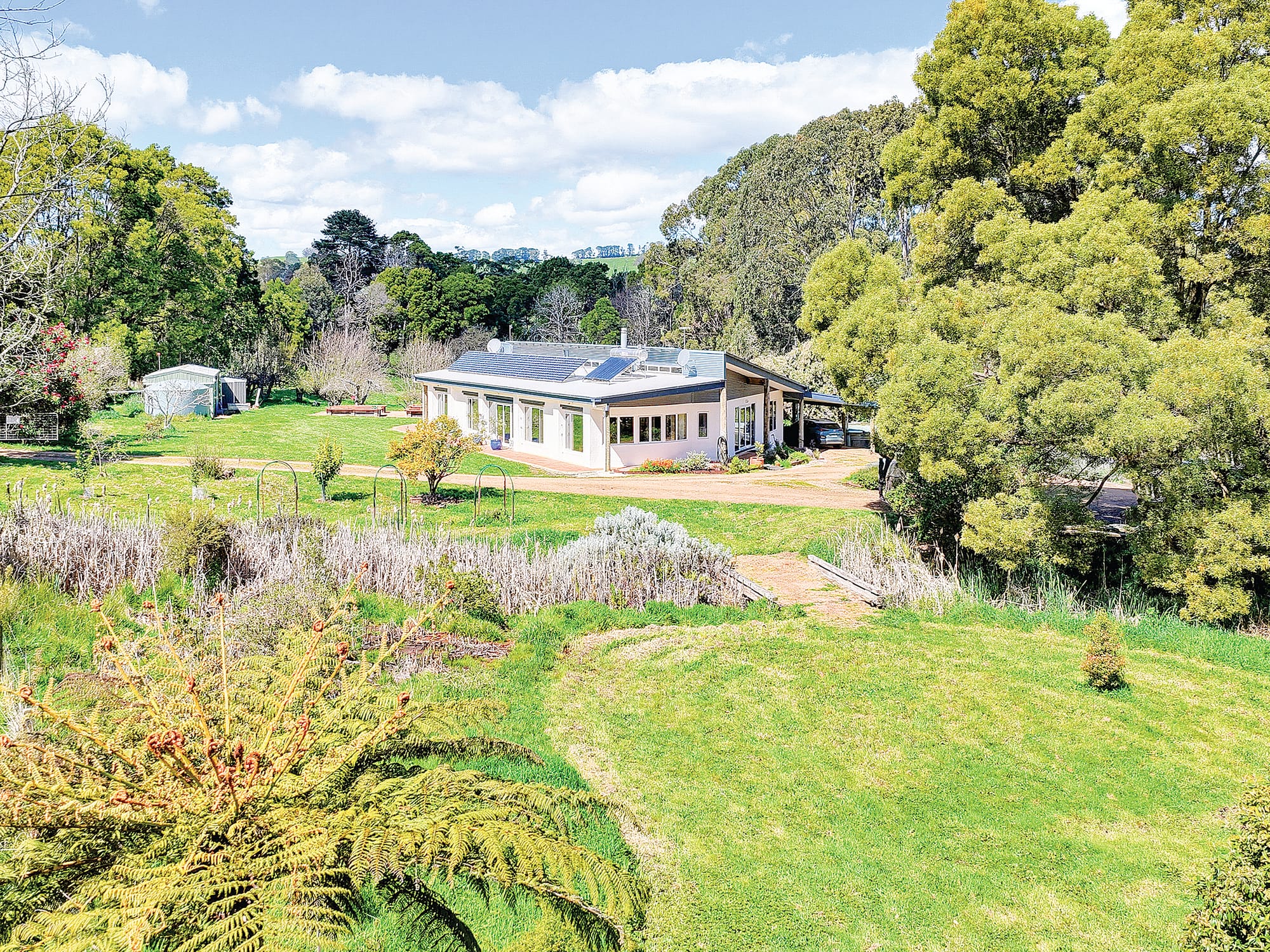 Sustainable country retreat on 13 acres at Mirboo