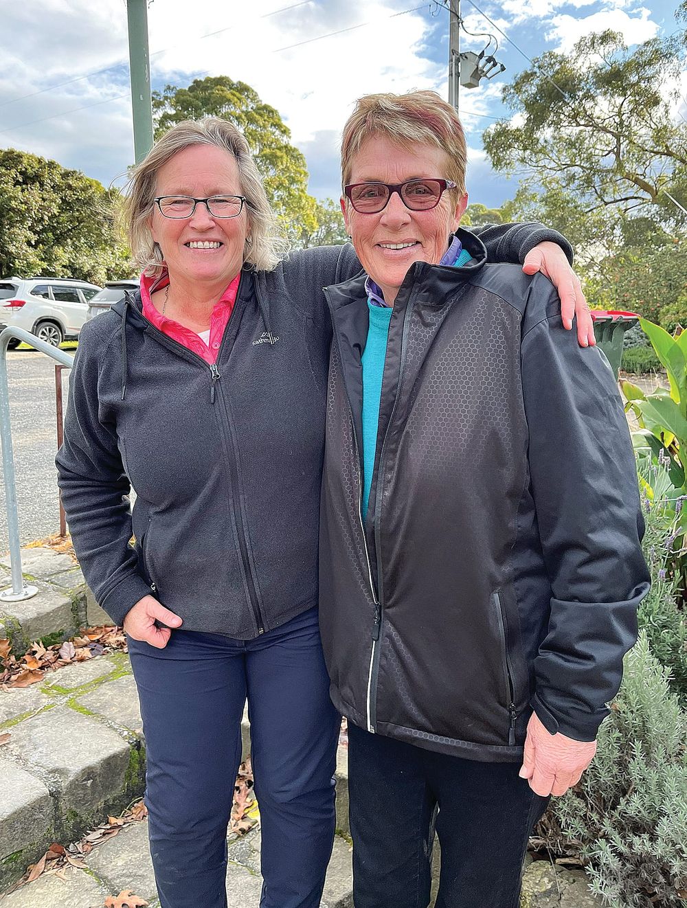 District golf post image