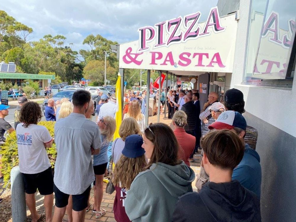 Shops sell faster than pizza at Inverloch post image
