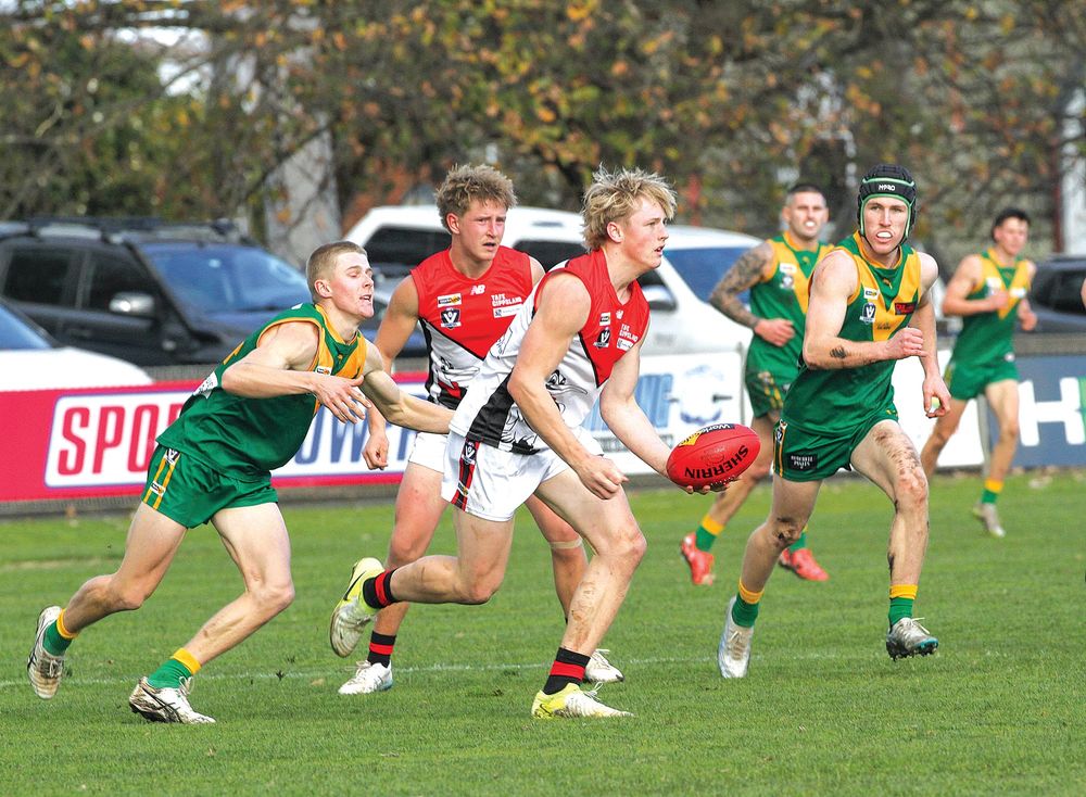 Leongatha staves off Warragul challenge post image