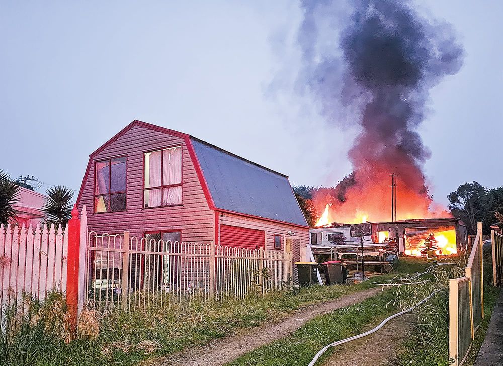 Fire brigades contain blaze post image