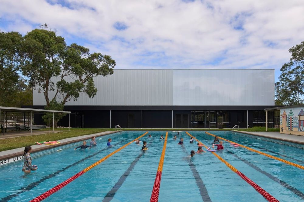 Splash in these school holidays: VICSWIM places remain for Cowes and Korumburra post image