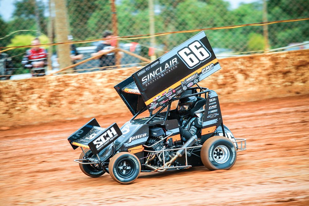 Rodriguez crowned champion, bell is golden at Nyora Raceway post image