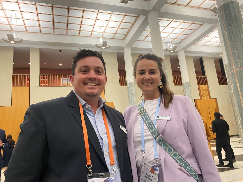 Mayor Hersey to take on Broadbent post image