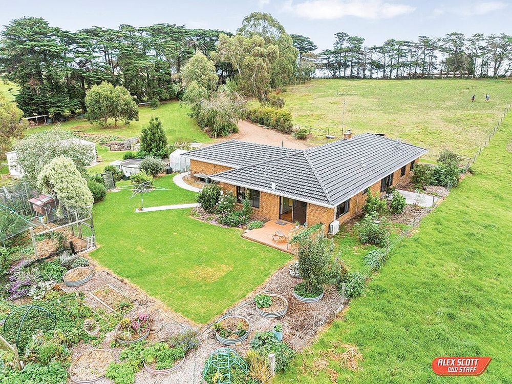 Country paradise, sustainable living post image