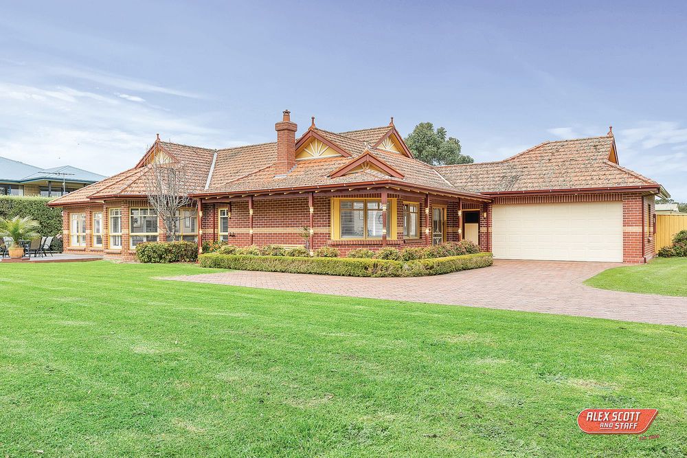 Golf course views - relaxed beachside living post image