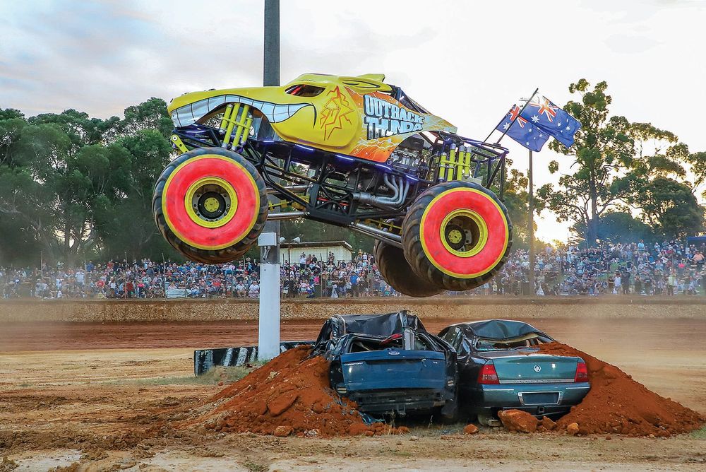 Huge night of entertainment at Nyora thrills big crowd post image