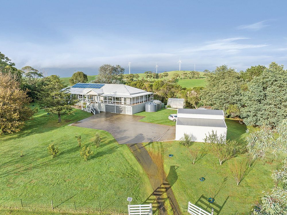 Spectacular Hamptons-style home amidst manicured acreage post image
