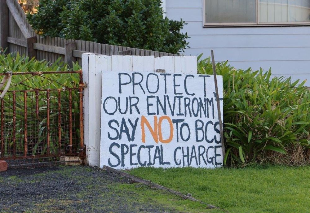 Council gag irks Surf Beach road and drainage scheme opponents post image