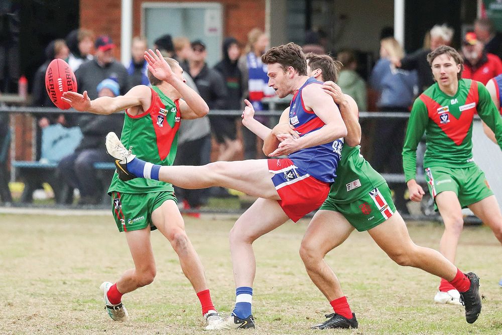 Tooradin-Dalmore holds off Island charge post image