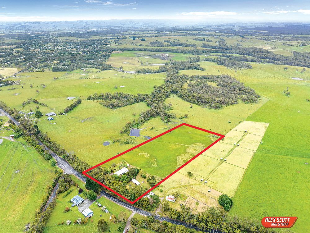 Country living on 10 acres post image