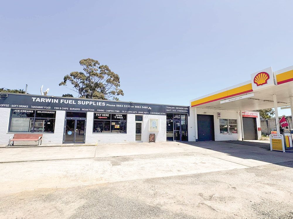 No local fuel or supplies for Tarwin residents three months on post image