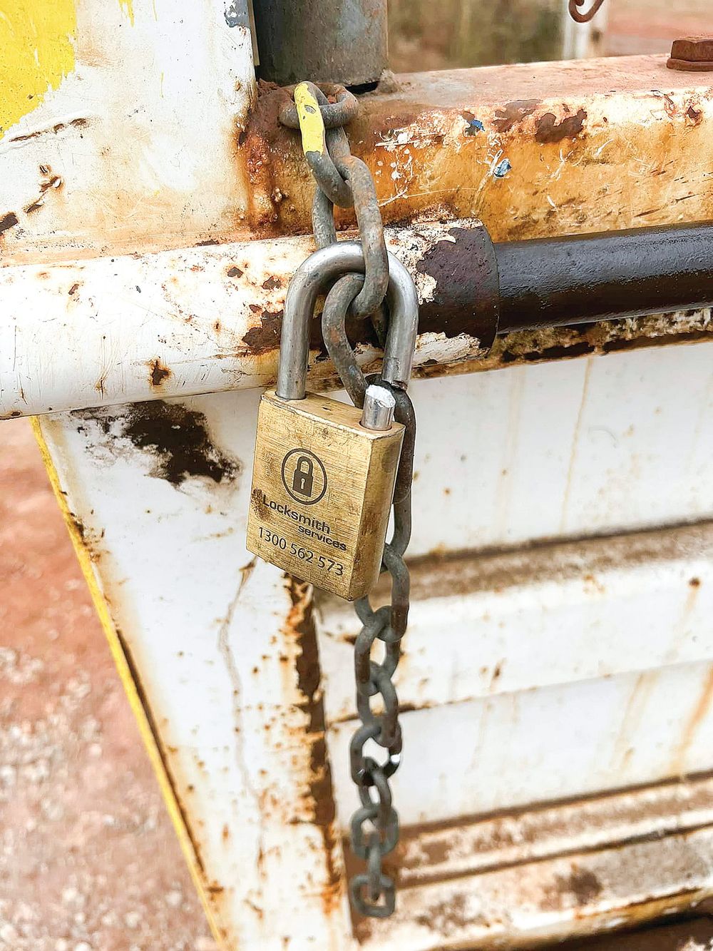 Nyora community helps Race Club find dense thief post image