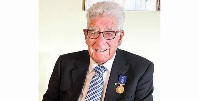 Community tributes flow for John Lindsay post image