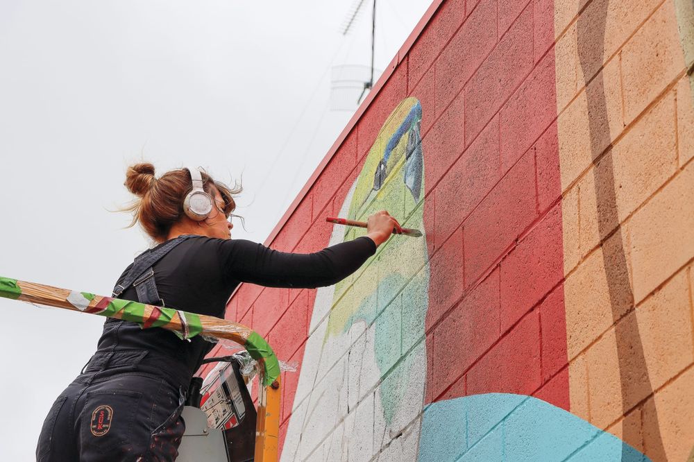 Local artist Melanie Caple’s new Leongatha mural post image