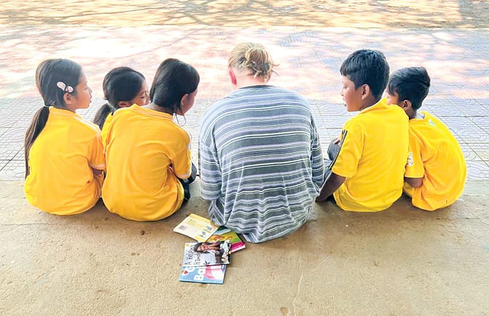 Newhaven College students volunteer in Cambodia post image