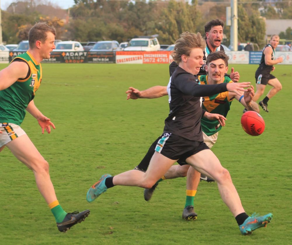 Forced changes challenge Parrots and Power ahead of final showdown post image