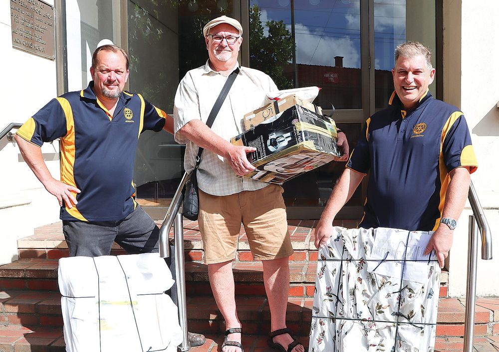 Dahlstrom to judge Leongatha Rotary Art and Photography Show post image