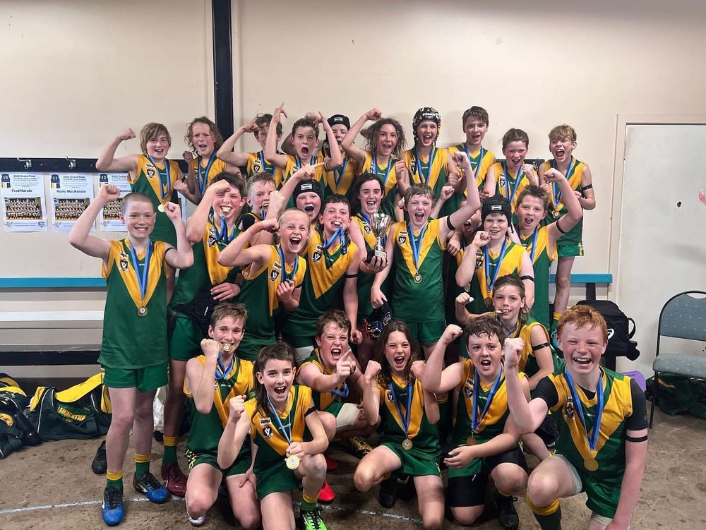 Leongatha and Phillip Island take season’s first premierships post image