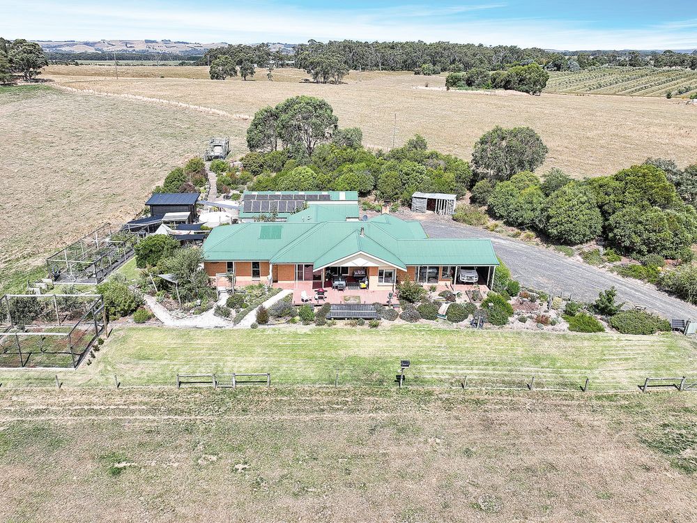Luxury in Meeniyan, with development potential post image