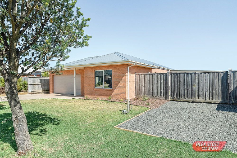Perfect family home with space for boat or caravan post image