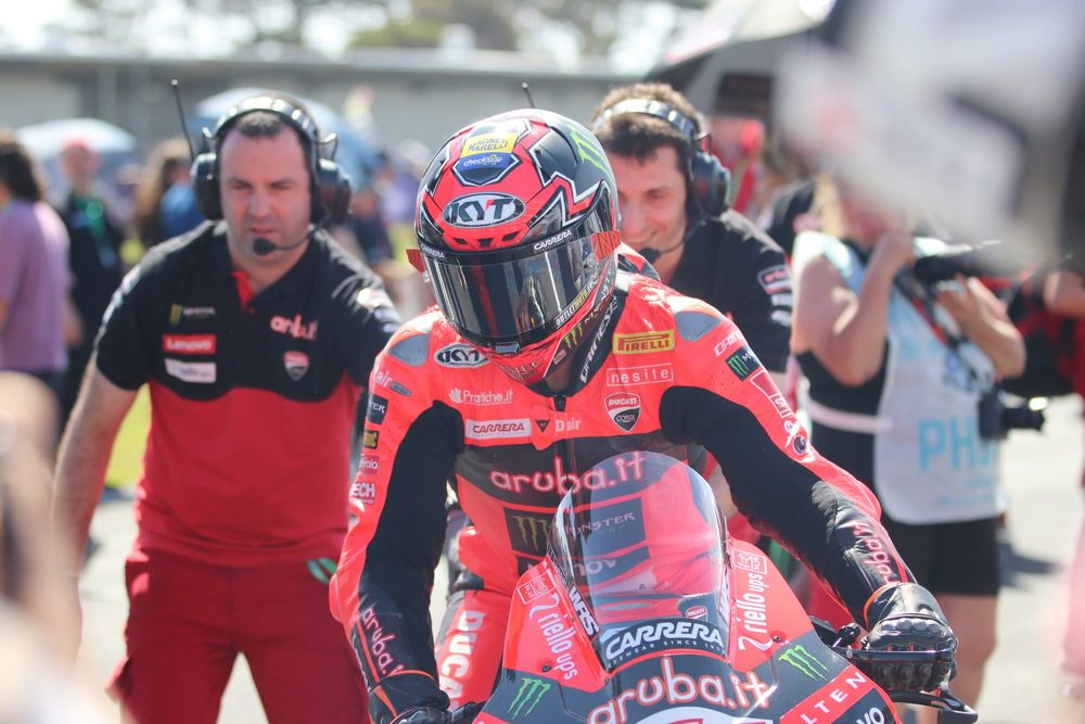 Another flag for Bulega, a race one win for Aruba.it post image