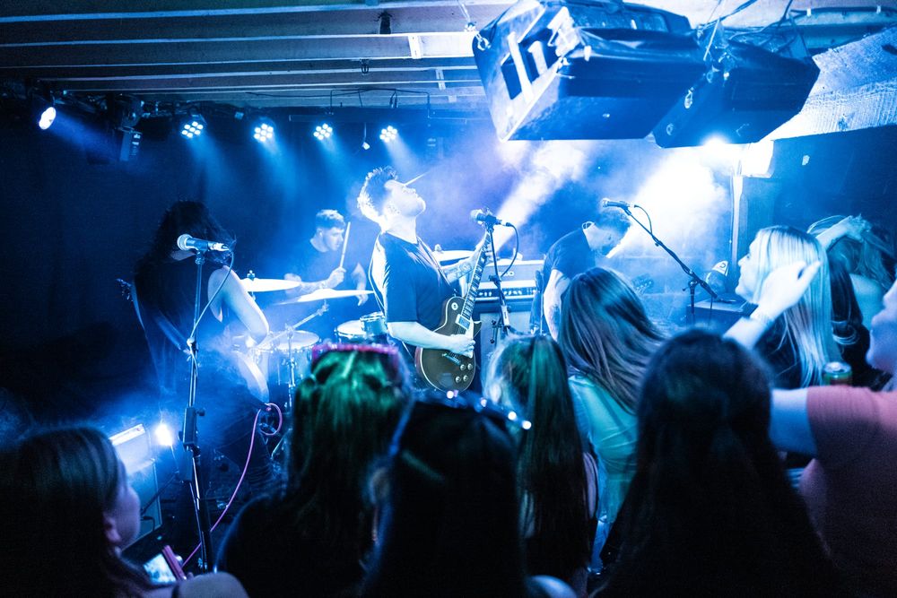 Reece Mastin performs at Inverloch Sunday Sessions supporting Veterans post image