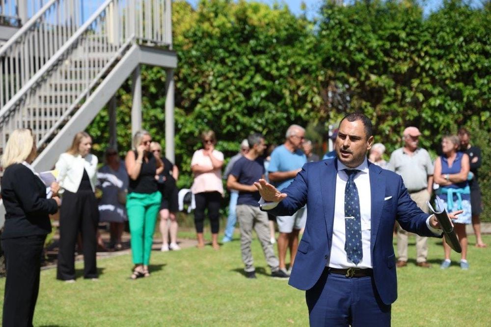 ‘Rare’ Lovers’ Walk property ‘likely to sell in days’ post image