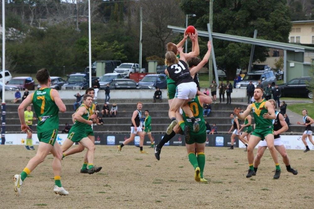 Leongatha Parrots go through after last-second scare post image