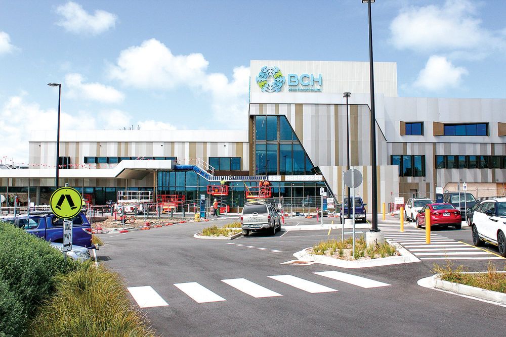 Two guards needed for patient safety, says resident post image