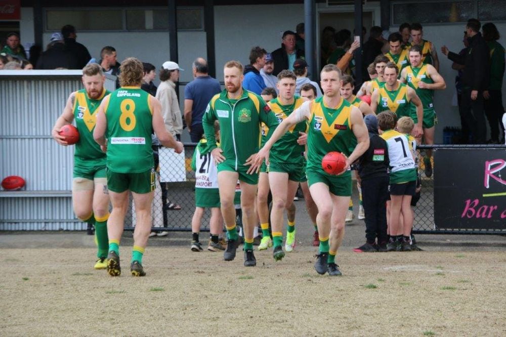 Parrots coach expects battle royal in the midfield post image