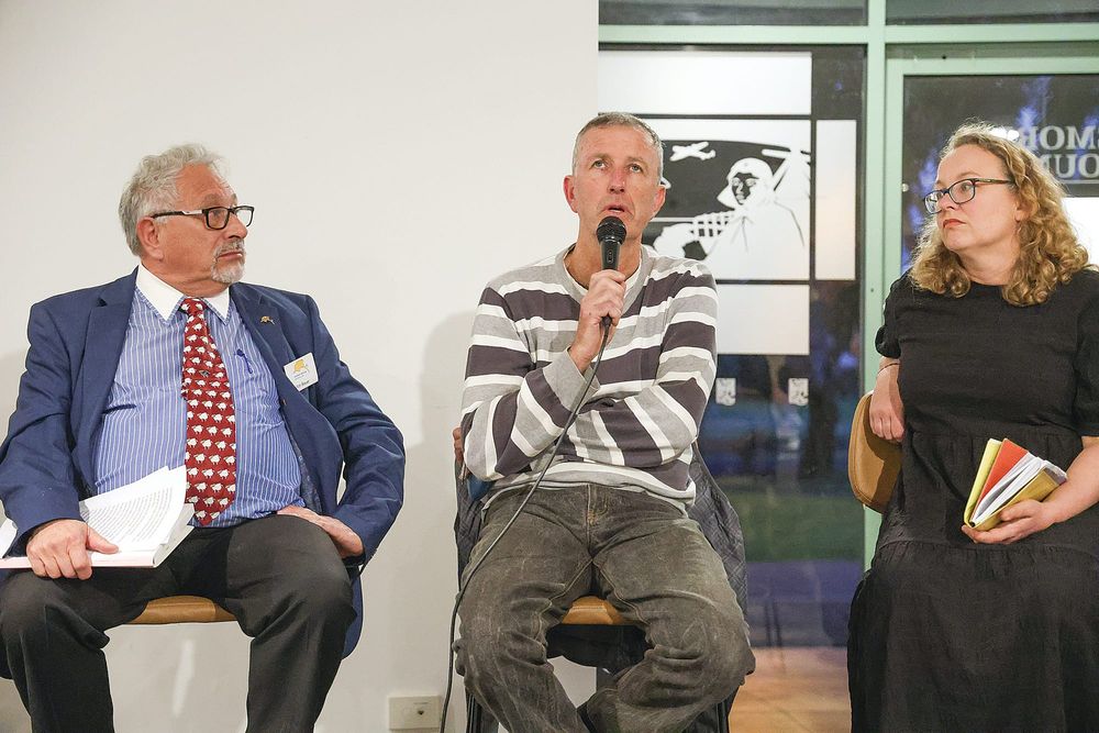 Cowes sports failure savaged at candidates’ night post image