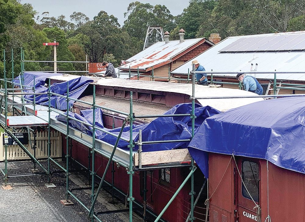 Friends of Coal Creek return carriage roofs to former glory post image