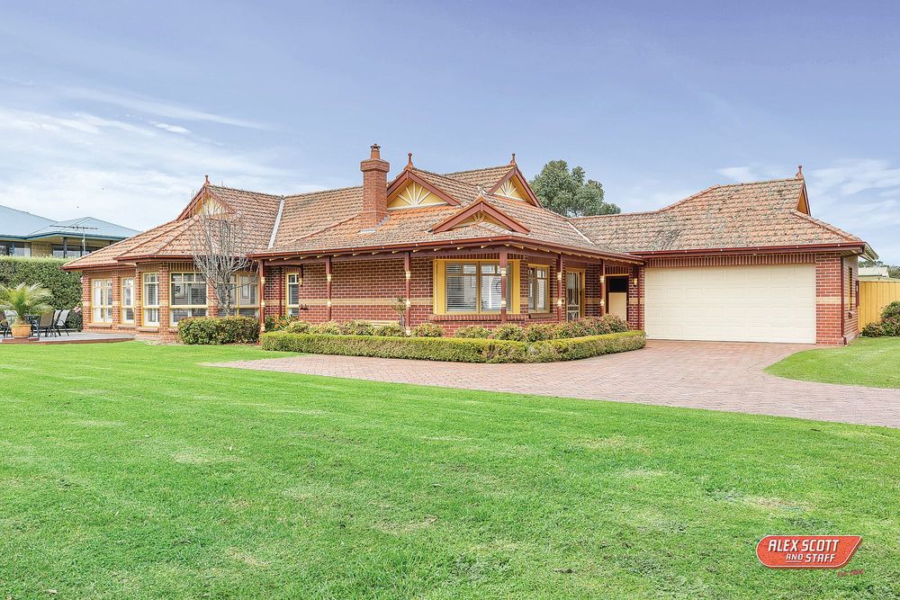 Golf course views – relaxed beachside living post image