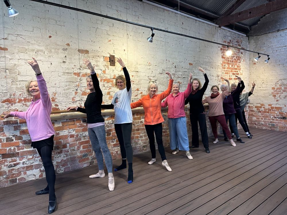 Ballet classes to celebrate the Seniors Festival post image