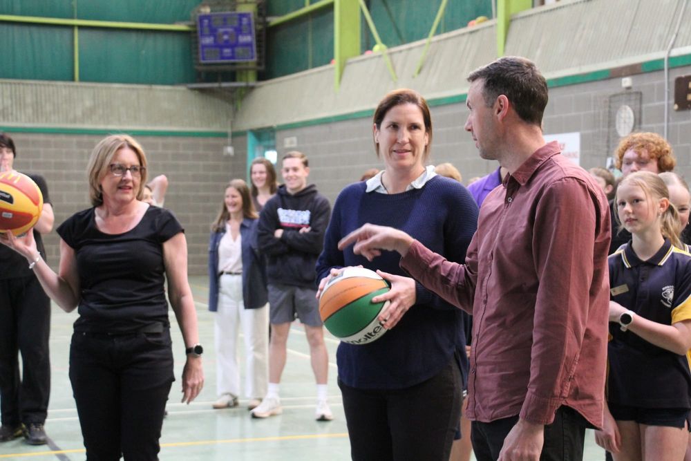 Free throws for Premier on surprise visit to Mirboo North post image