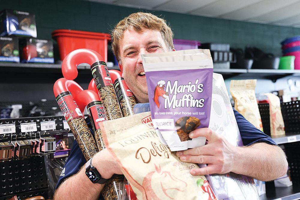 Last minute surge in Christmas shopping post image