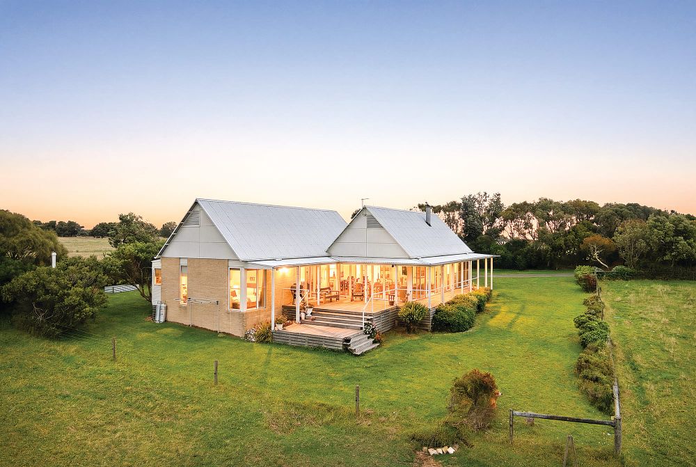 Rural retreat with coastline views hits Tarwin Lower market post image