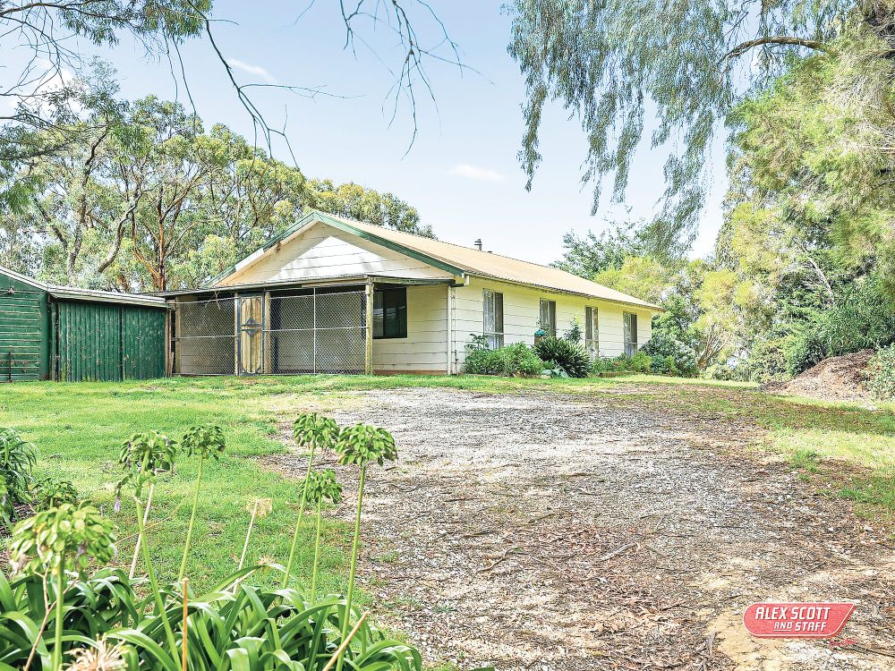 Rural retreat walking distance to Foster post image