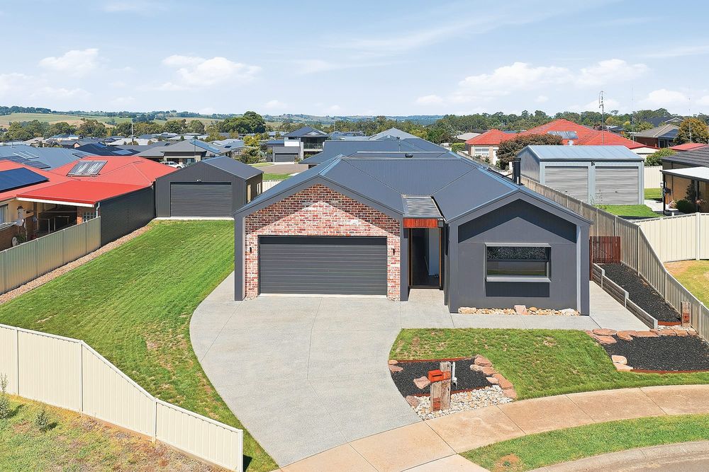 Stylish near-new family home post image