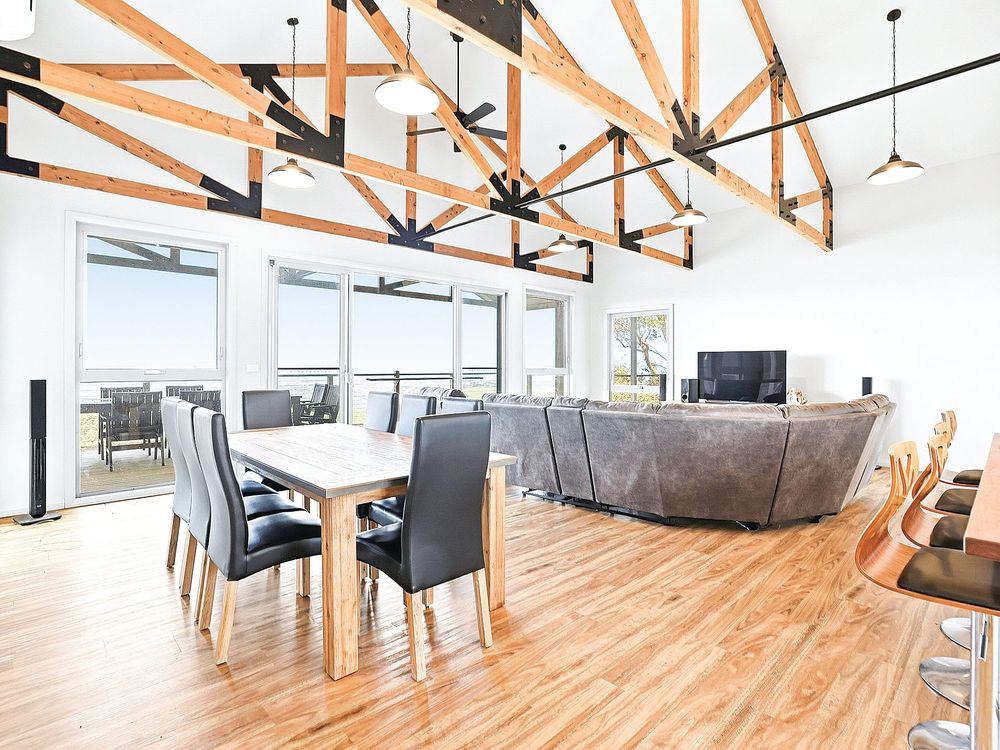 Spectacular views over coast and country post image