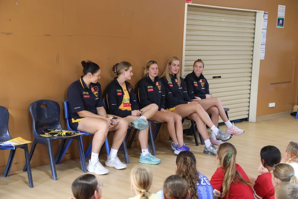 AFLW stars inspire next generation at Inverloch post image