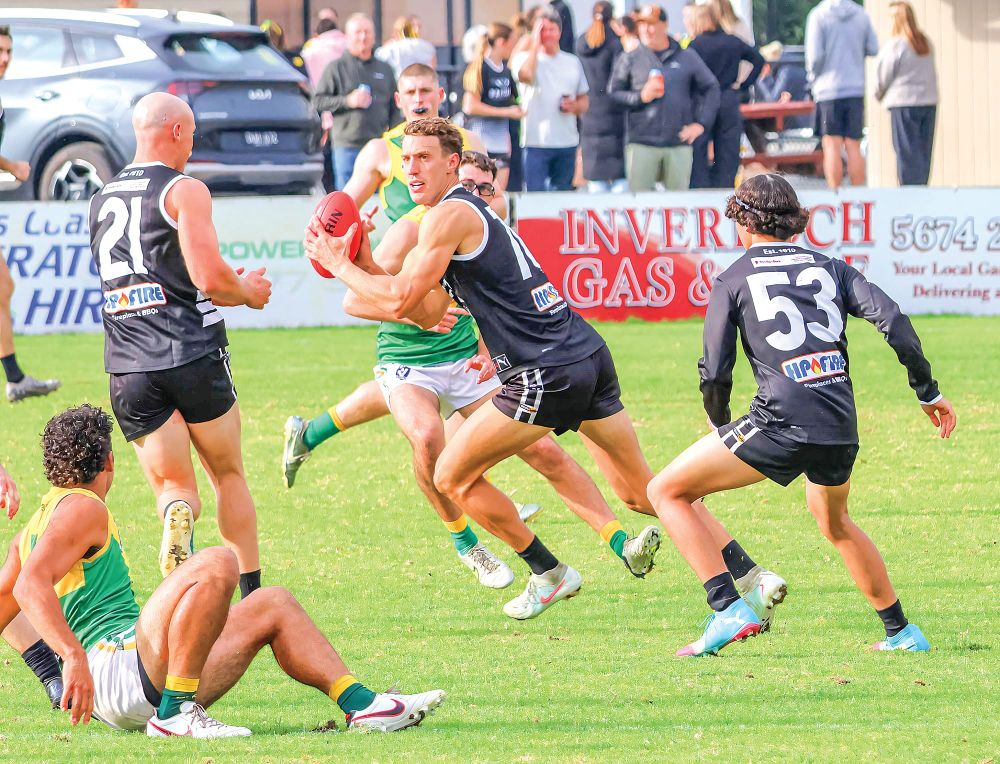 Magpies yield to Garfield post image