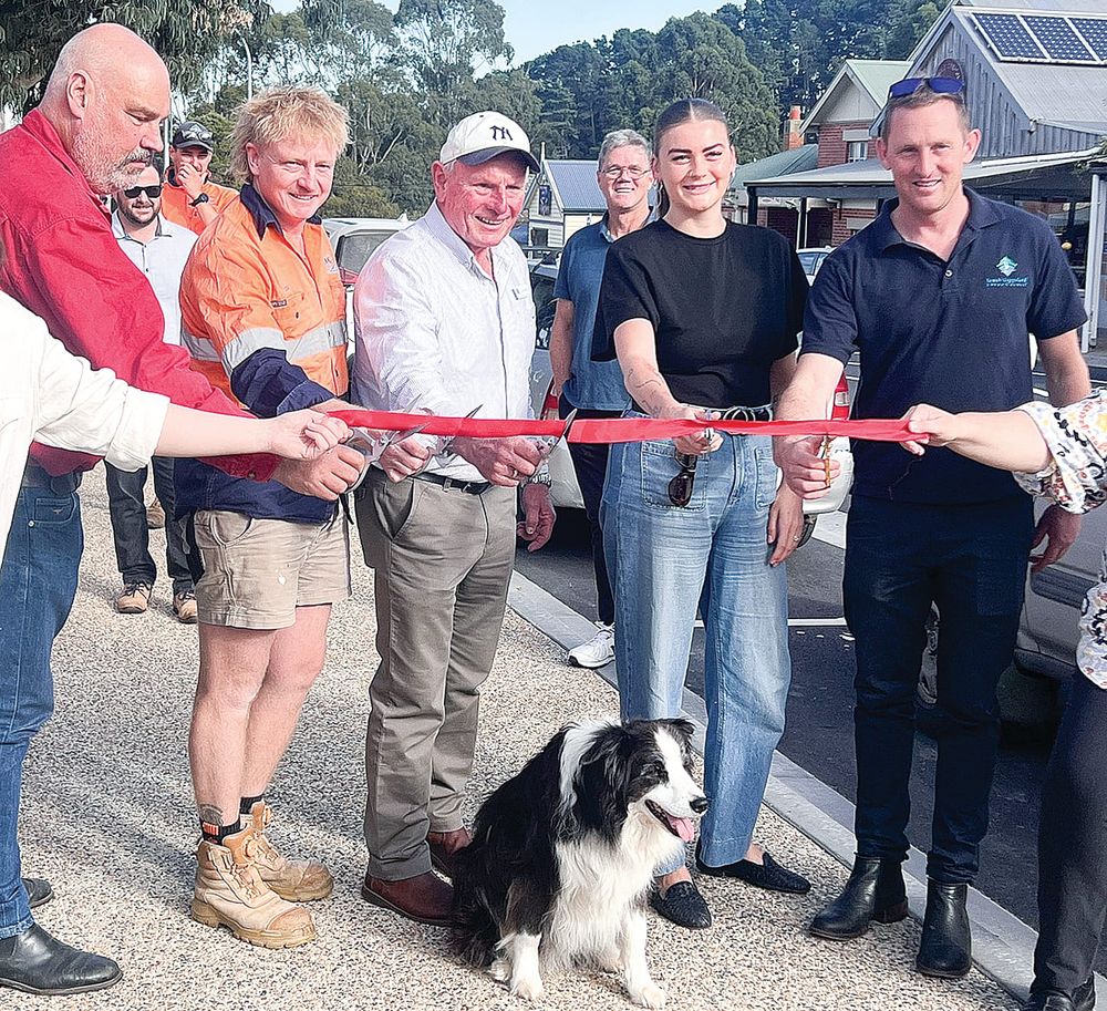 Fish Creek streetscape opens with $2.2 million makeover post image