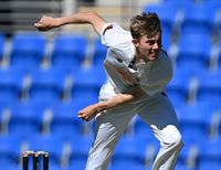 Fiery welcome for Harry Hoekstra as Vics trail Tasmania in Hobart post image