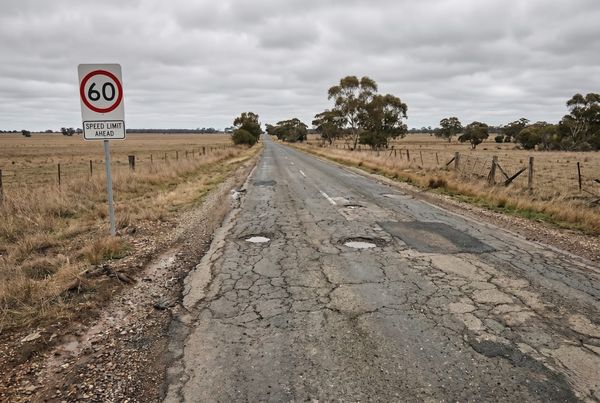 Road spending up but repairs going backwards post image